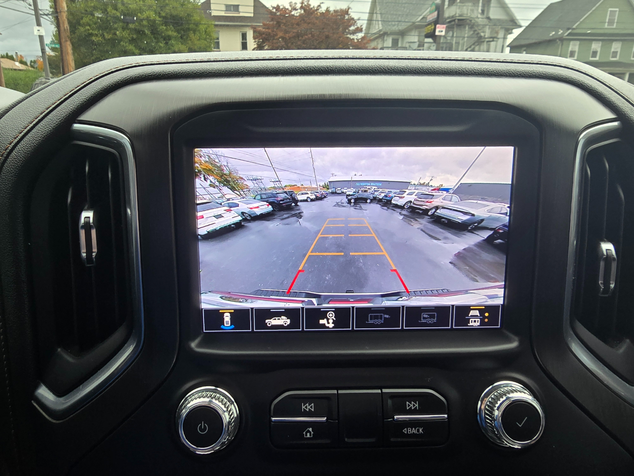 GMC Sierra 2500HD AT4 Crew Cab 4WD 2022 GMC Sierra 2500HD AT4 Crew Cab 4WD 2022