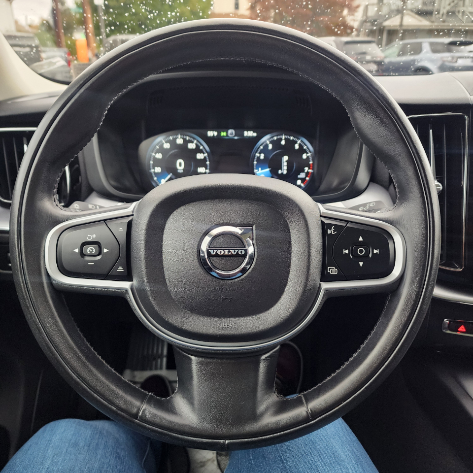Volvo XC60 T5 Momentum AWD 2020 Volvo XC60 T5 Momentum AWD 2020