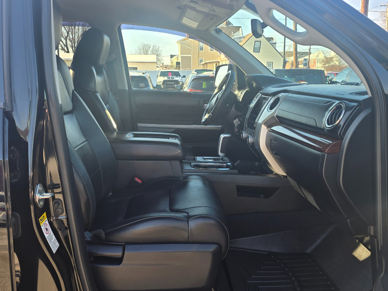 Toyota Tundra 4WD Truck  2014