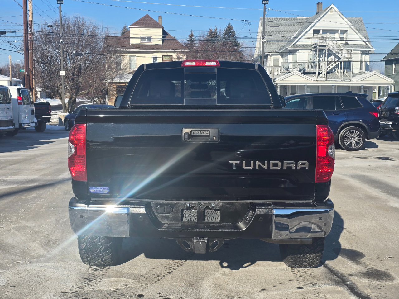 Toyota Tundra 4WD Truck  2014