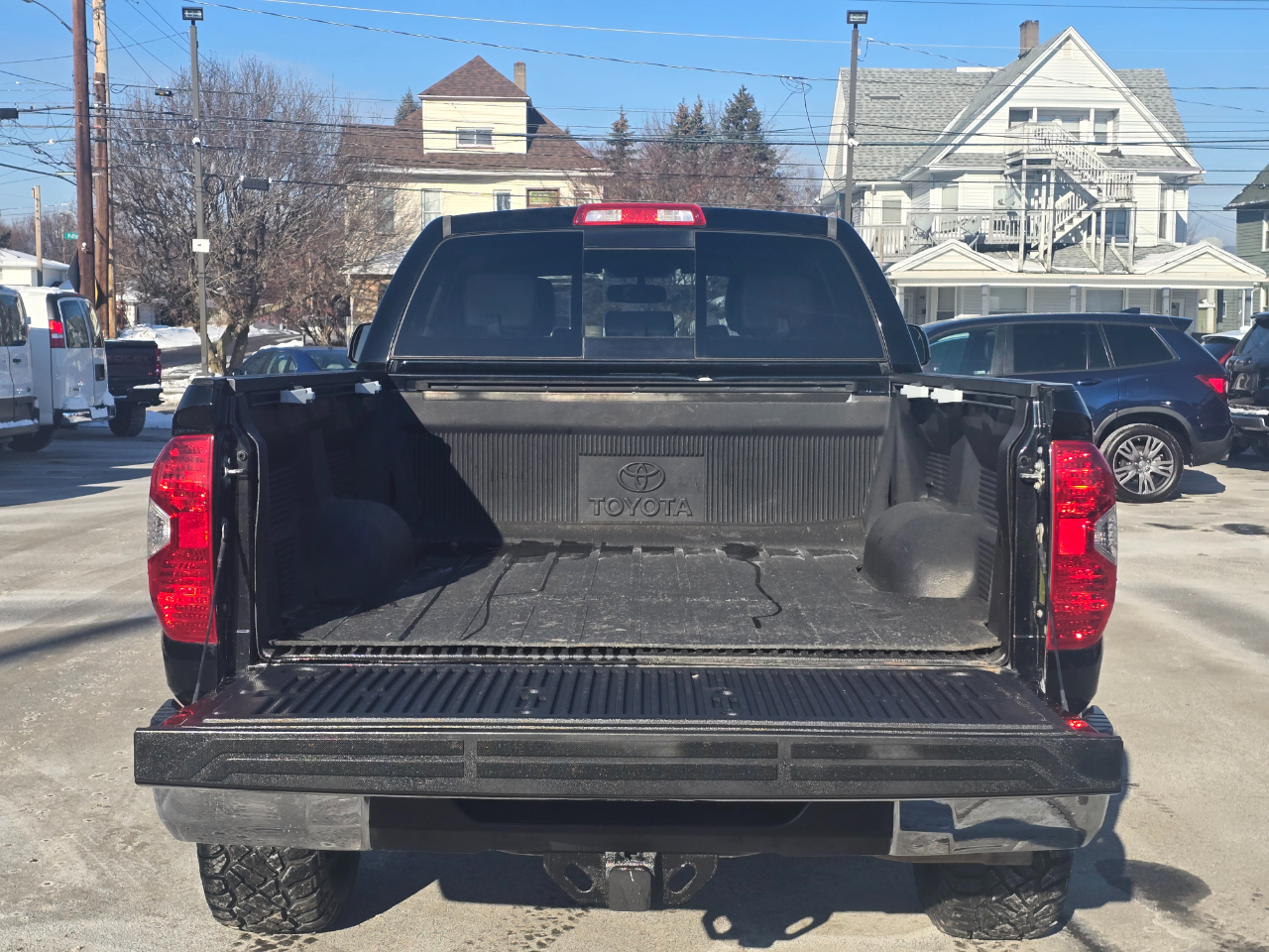 Toyota Tundra 4WD Truck  2014