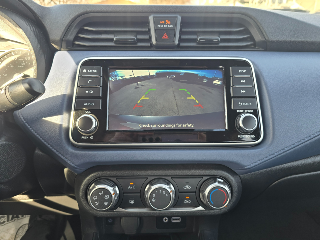 Nissan Versa SV 2024