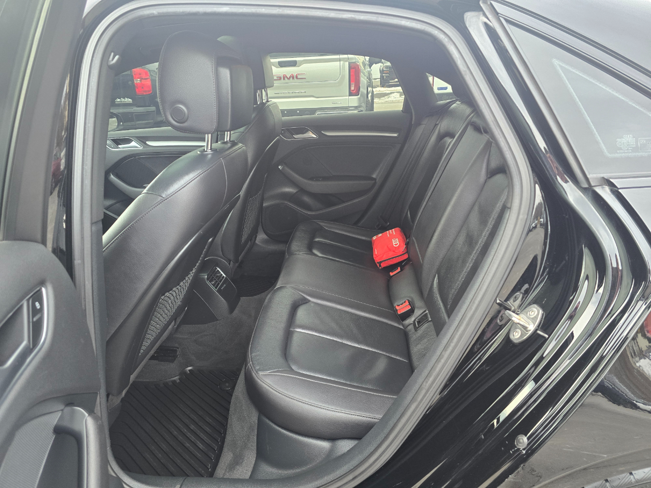 Audi A3 4dr Sdn quattro 2.0T Premium 2016