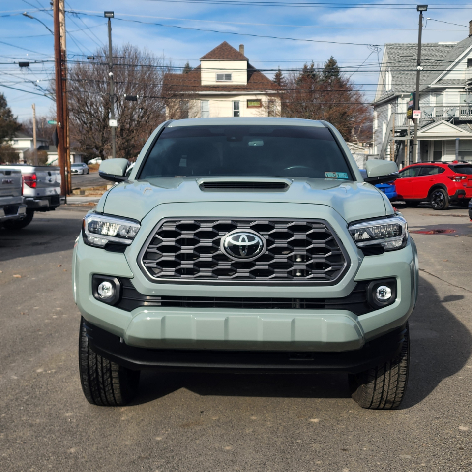 Toyota Tacoma 4WD  2023