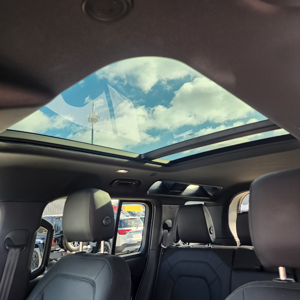 Land Rover Defender 110 P300 S 2025