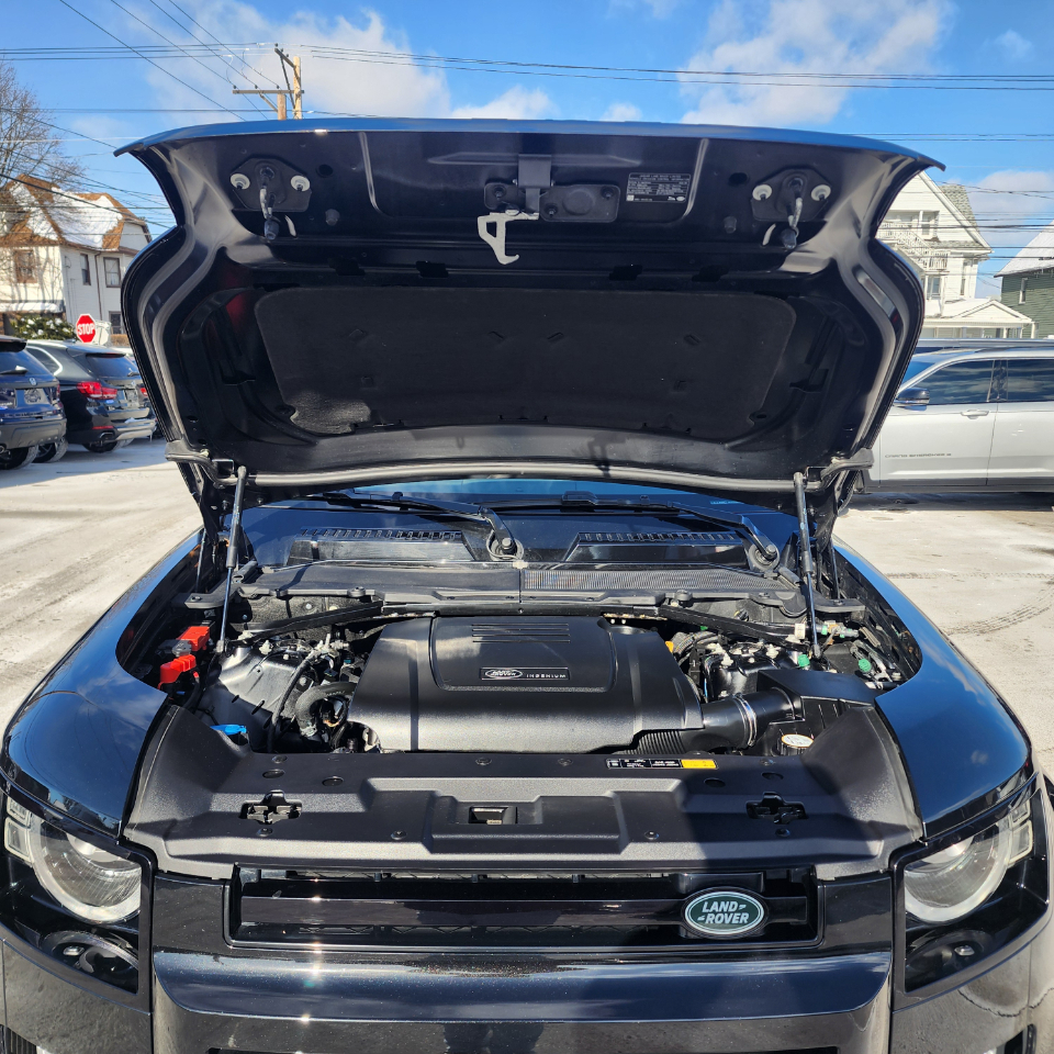 Land Rover Defender 110 P300 S 2025