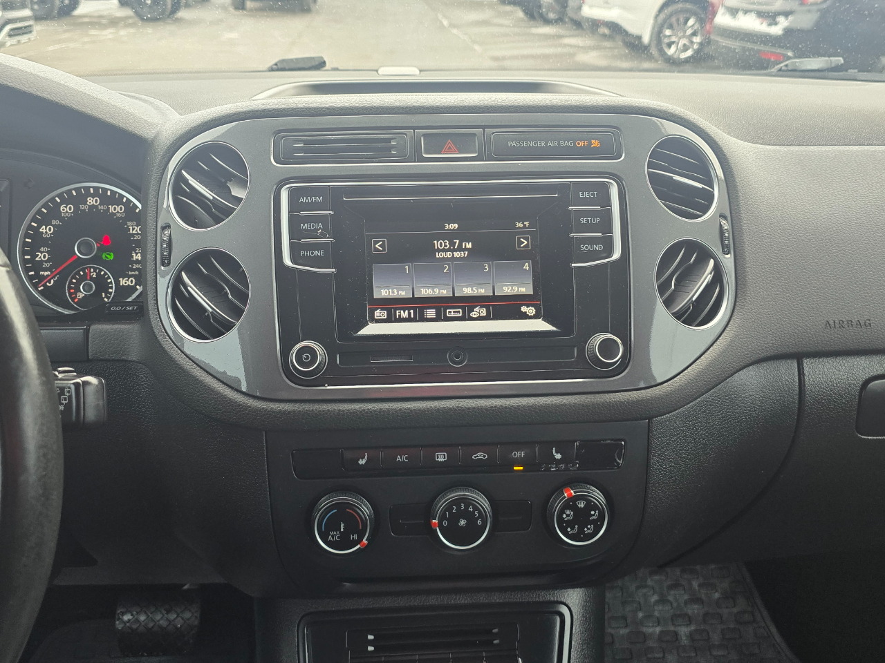 Volkswagen Tiguan 4MOTION 4dr Auto S 2016