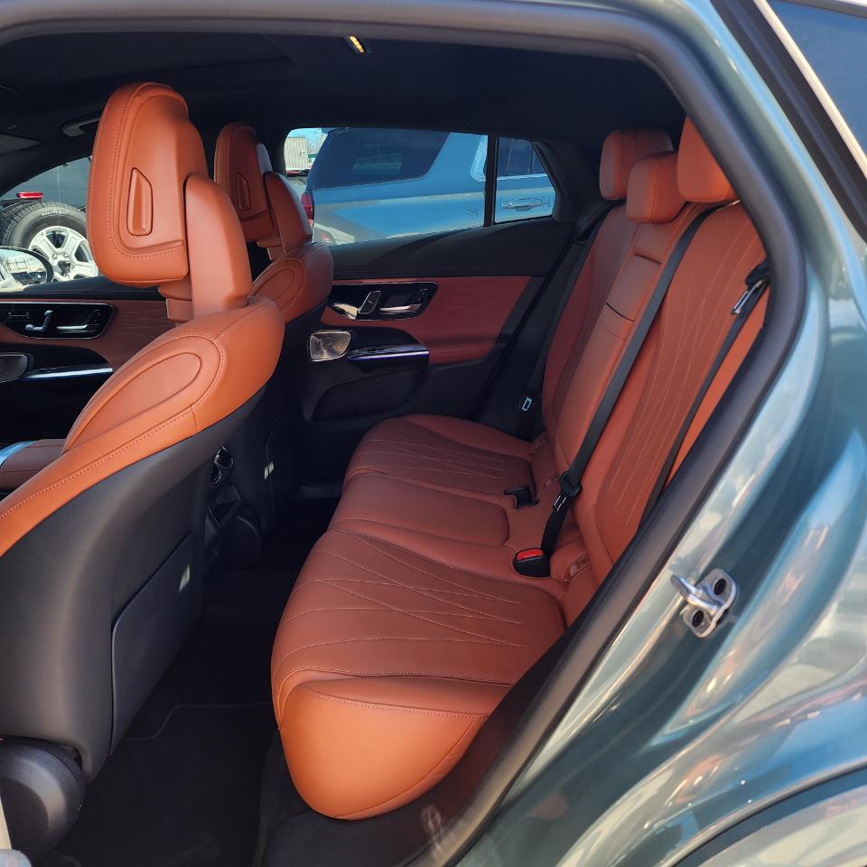 Mercedes-Benz GLC  2025