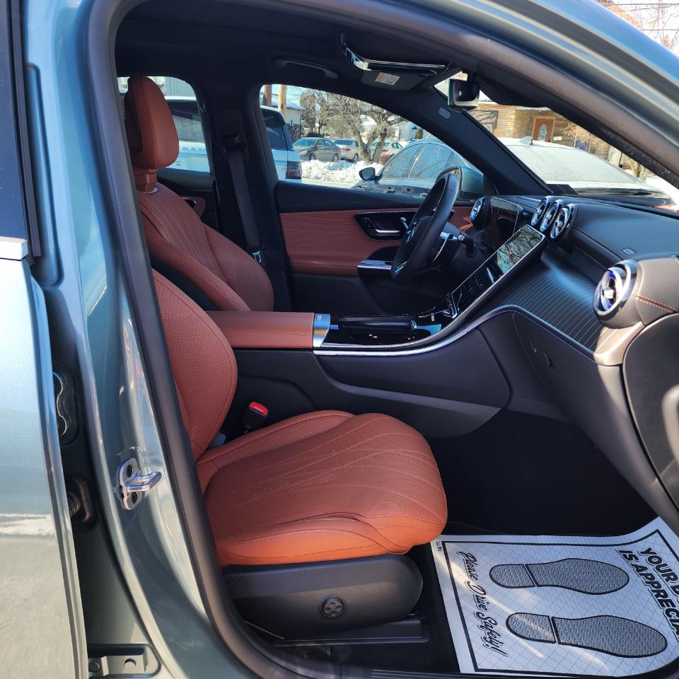 Mercedes-Benz GLC  2025