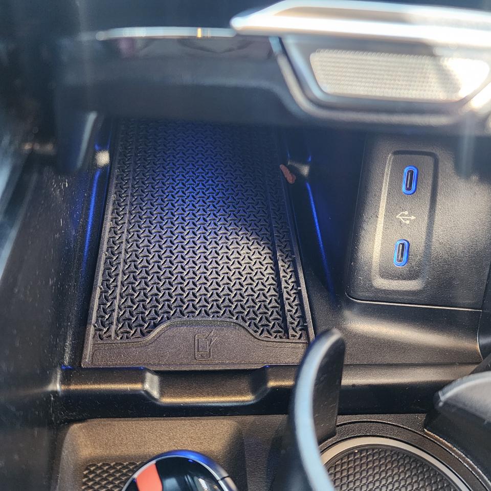 Mercedes-Benz GLC  2025