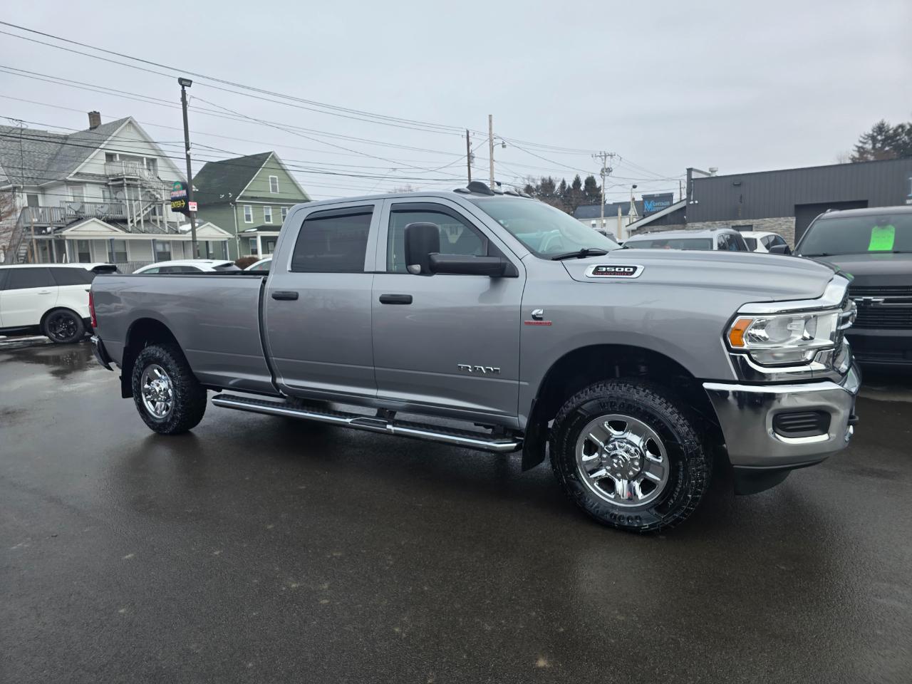 RAM 3500 Tradesman 4x4 Crew Cab 8' Box 2019