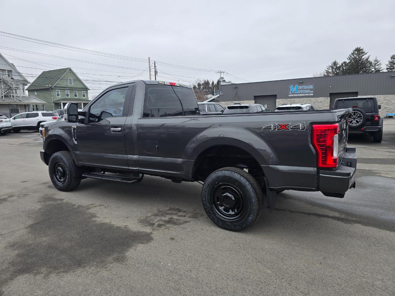 Ford Super Duty F-350 SRW  2017