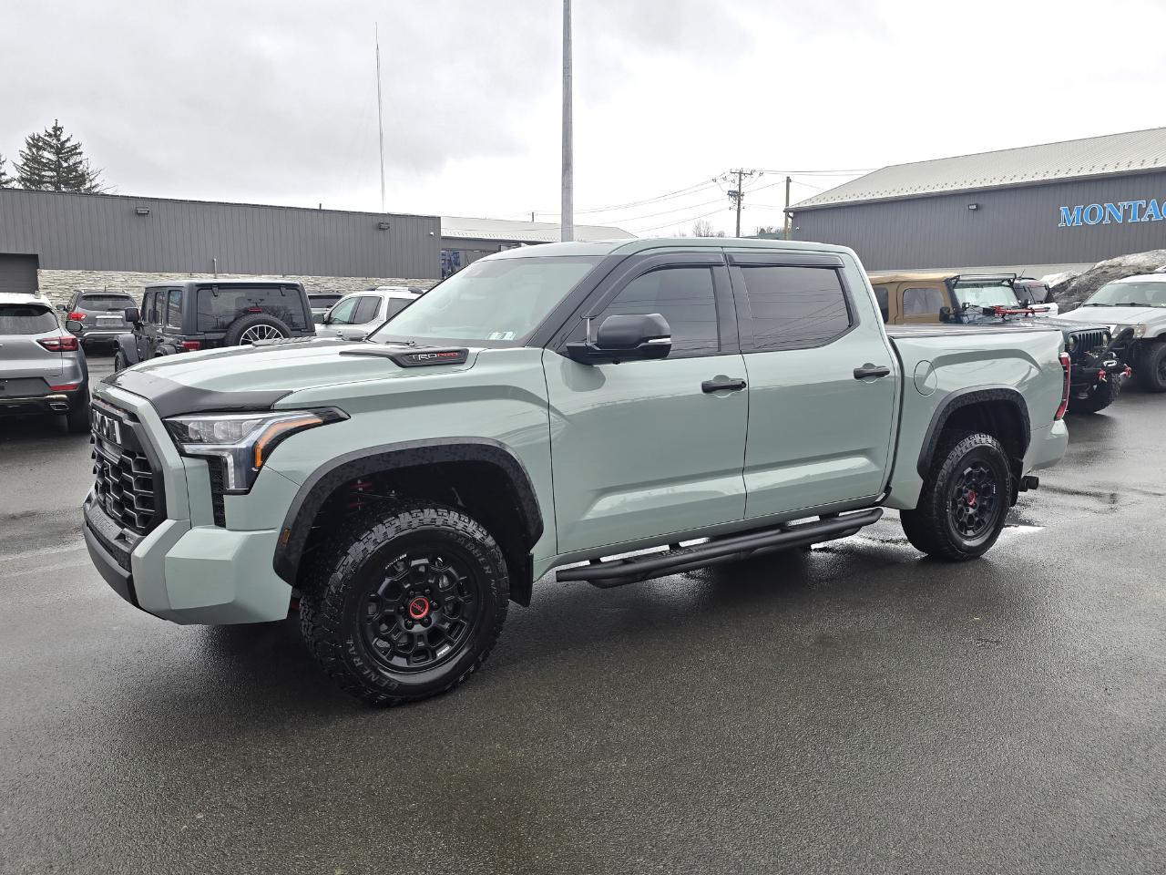 Toyota Tundra 4WD  2022