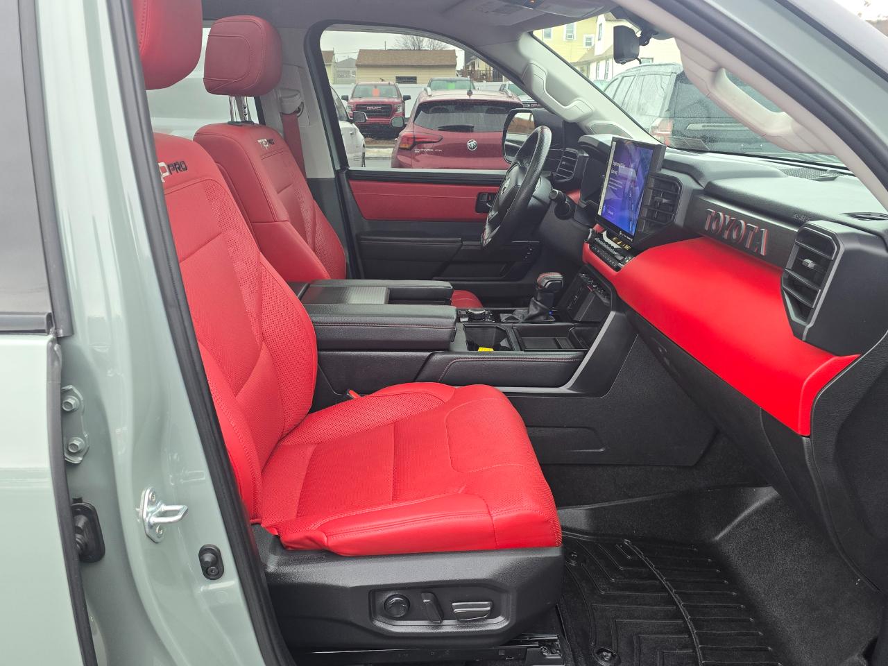 Toyota Tundra 4WD  2022