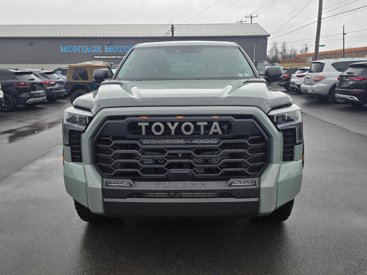 Toyota Tundra 4WD  2022