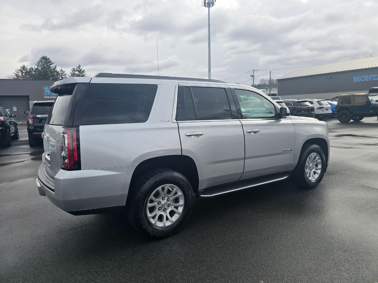 GMC Yukon 4WD 4dr SLE 2016
