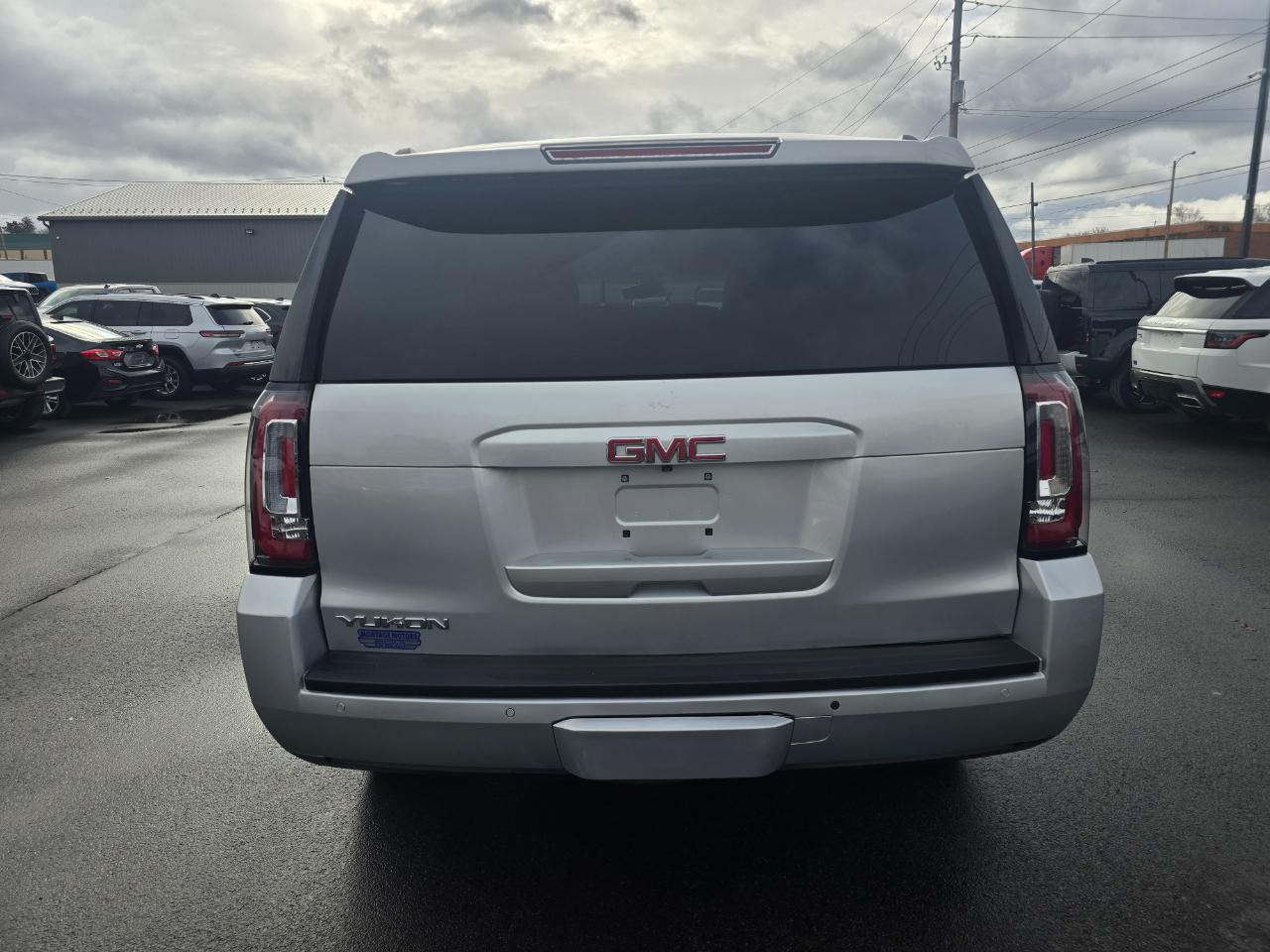 GMC Yukon 4WD 4dr SLE 2016