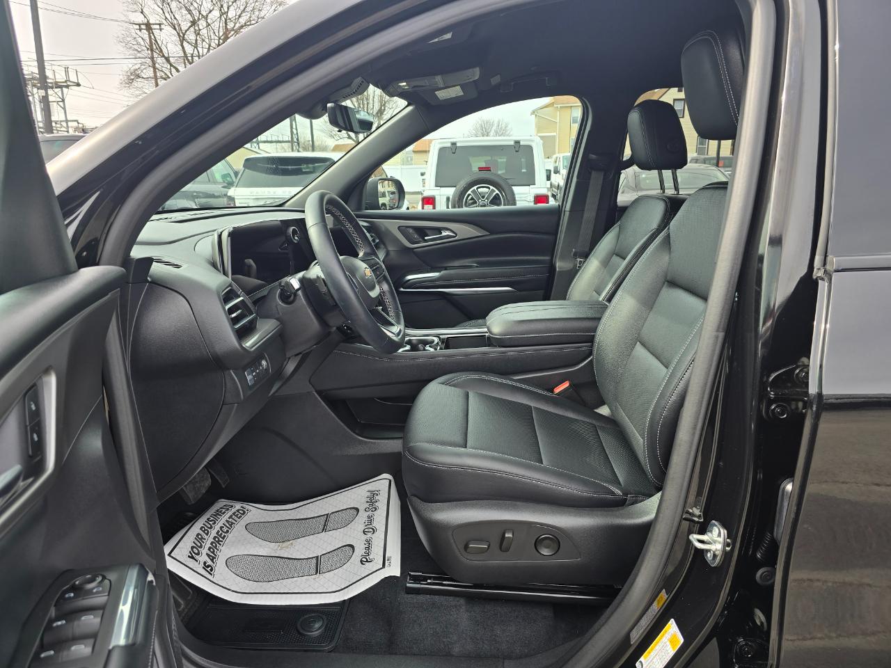 Chevrolet Traverse AWD 4dr LT 2026