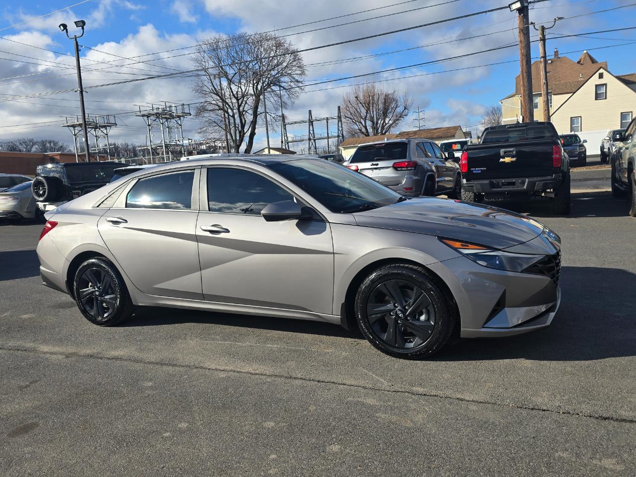 Hyundai Elantra SEL 2022