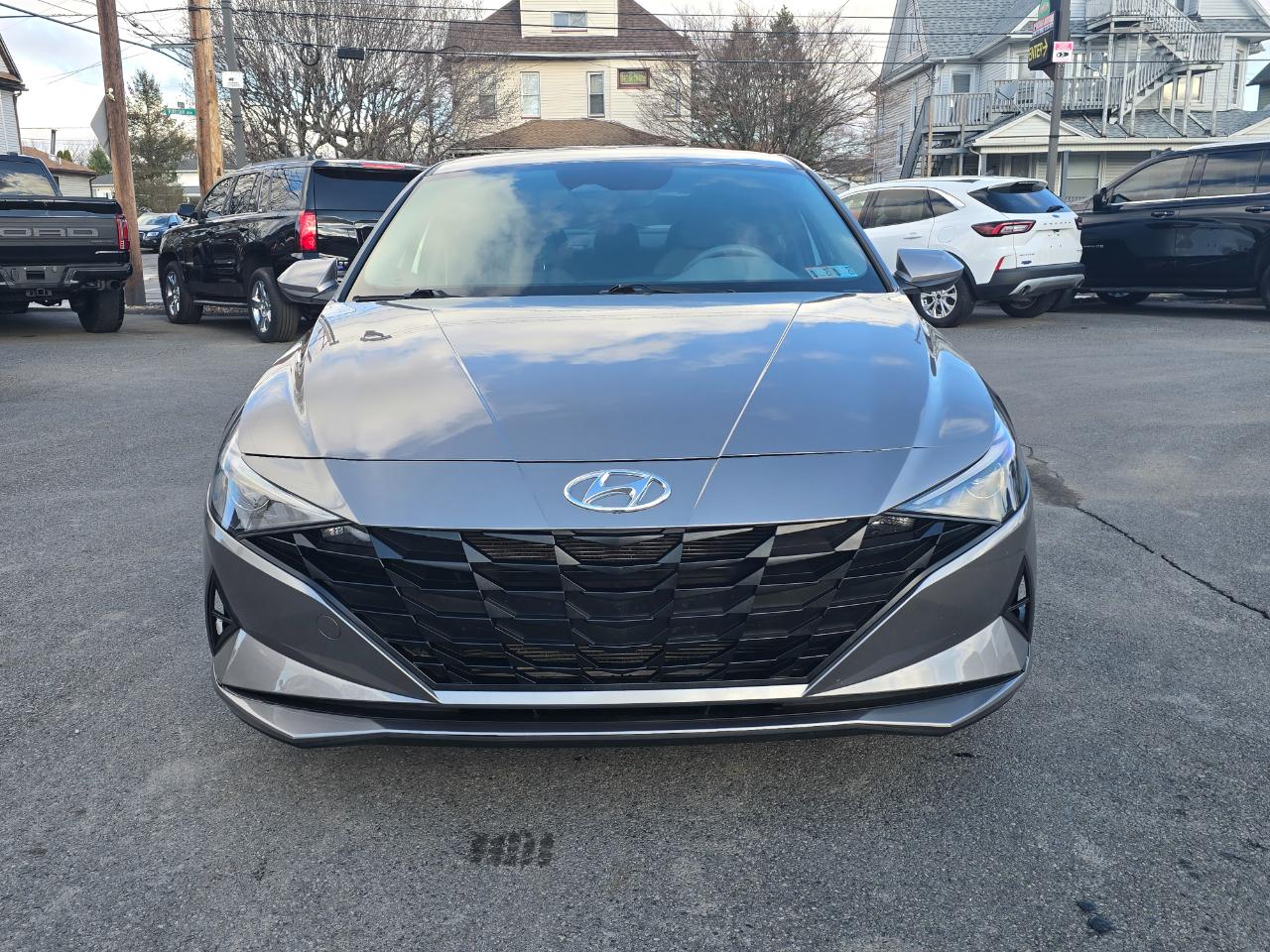 Hyundai Elantra SEL 2022