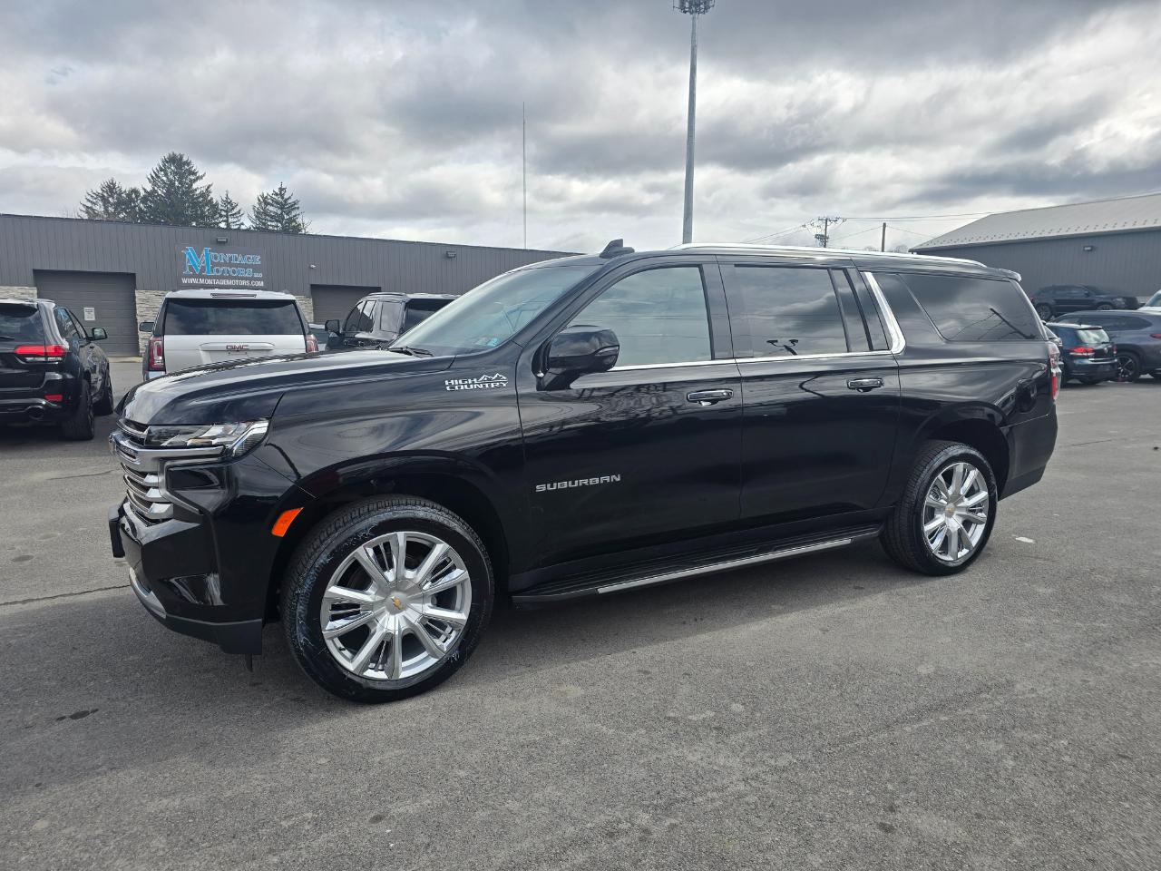 Chevrolet Suburban 4WD 4dr High Country 2022