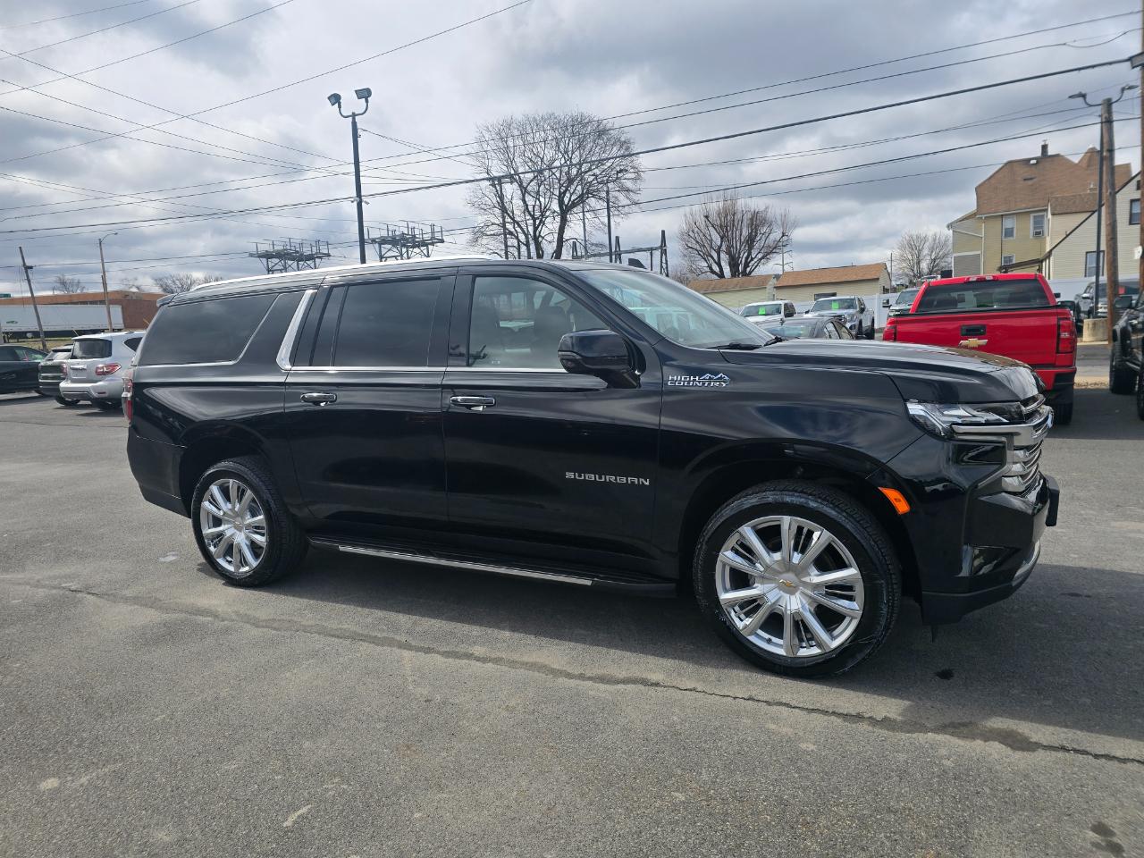 Chevrolet Suburban 4WD 4dr High Country 2022