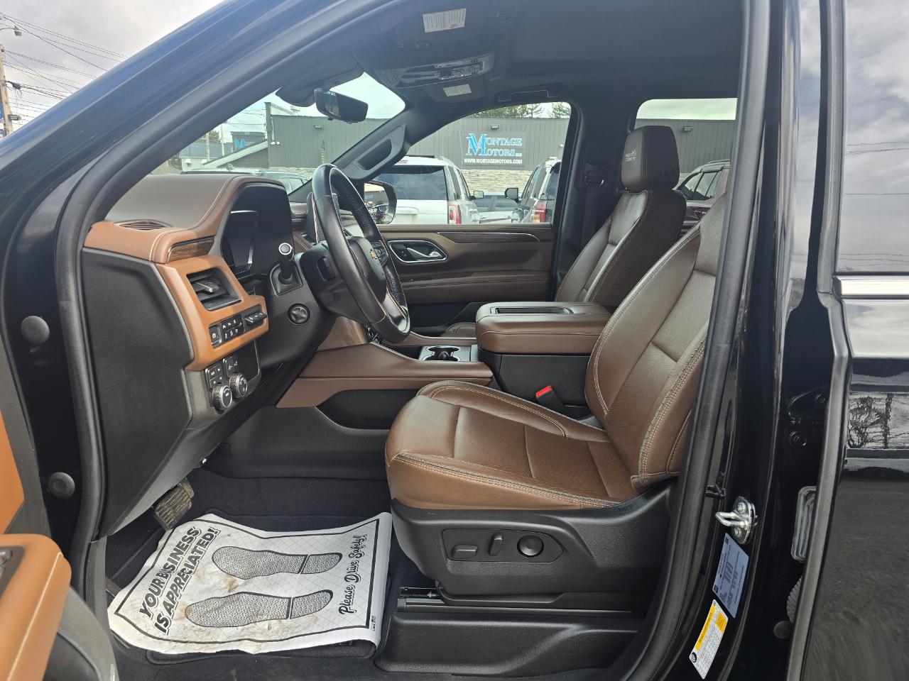 Chevrolet Suburban 4WD 4dr High Country 2022