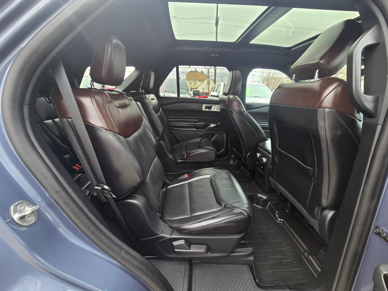 Ford Explorer Platinum 4WD 2021