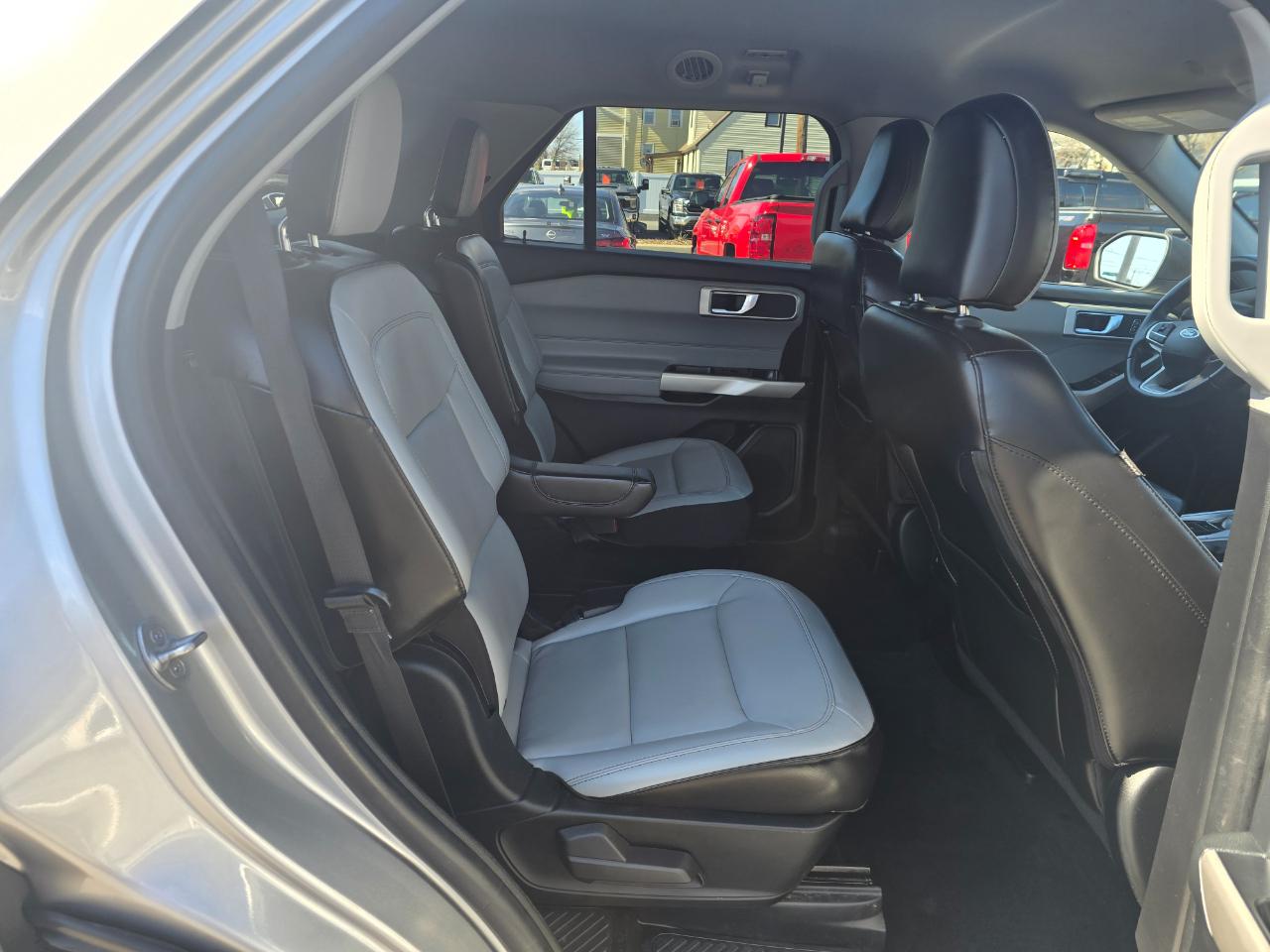 Ford Explorer XLT 4WD 2021