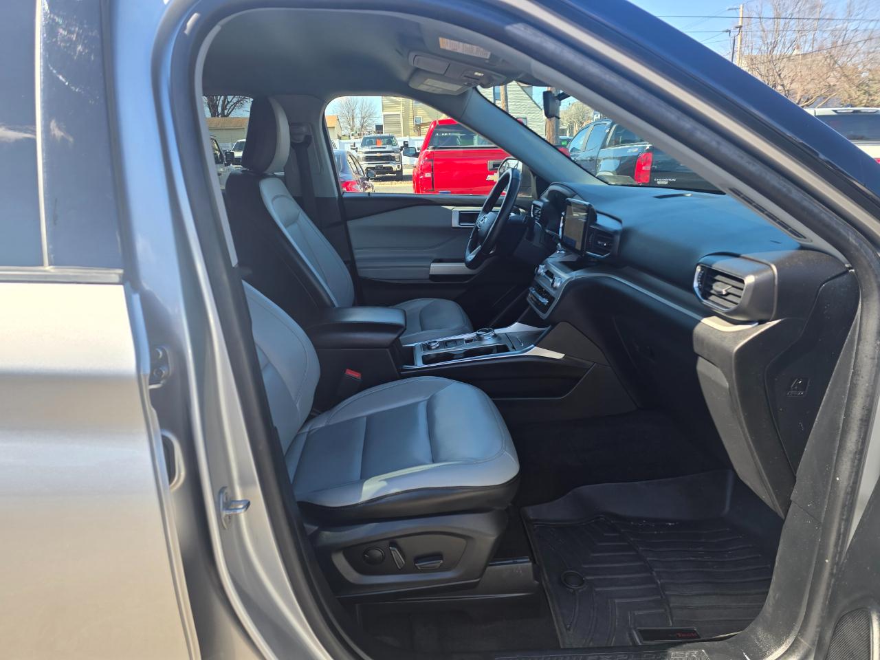 Ford Explorer XLT 4WD 2021