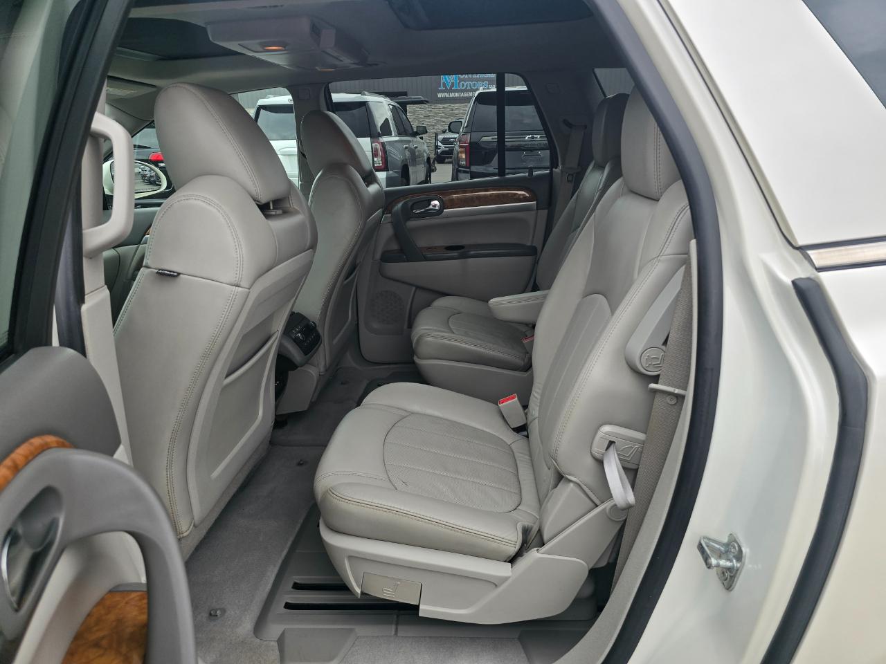 Buick Enclave AWD 4dr Premium 2012