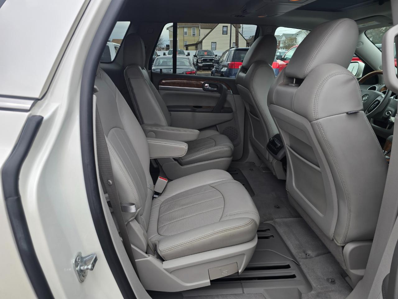 Buick Enclave AWD 4dr Premium 2012