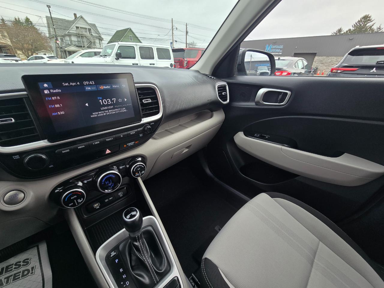 Hyundai Venue SEL 2024