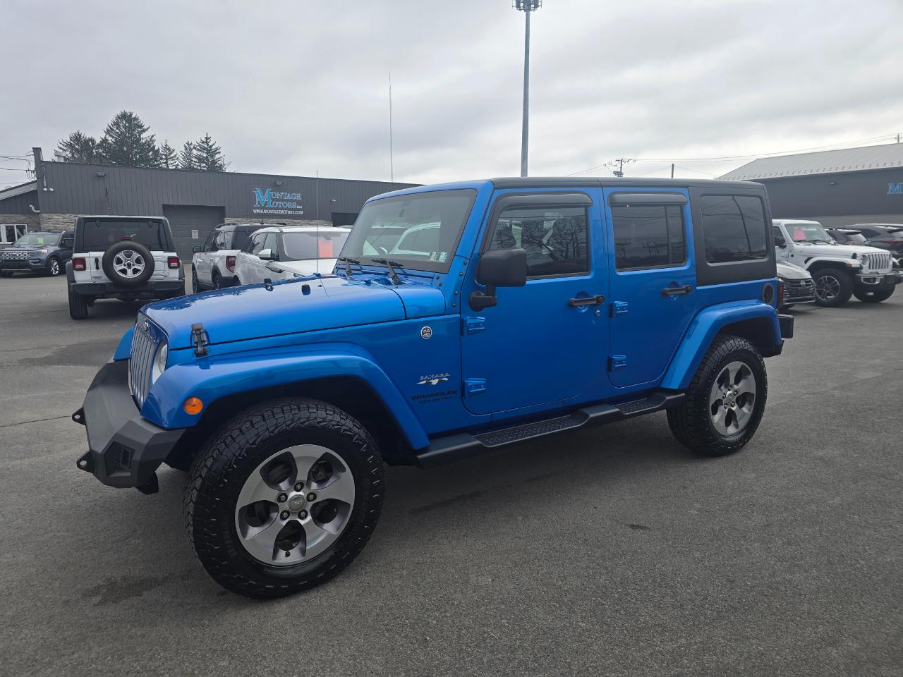 Jeep Wrangler Unlimited 4WD 4dr Sahara 2016