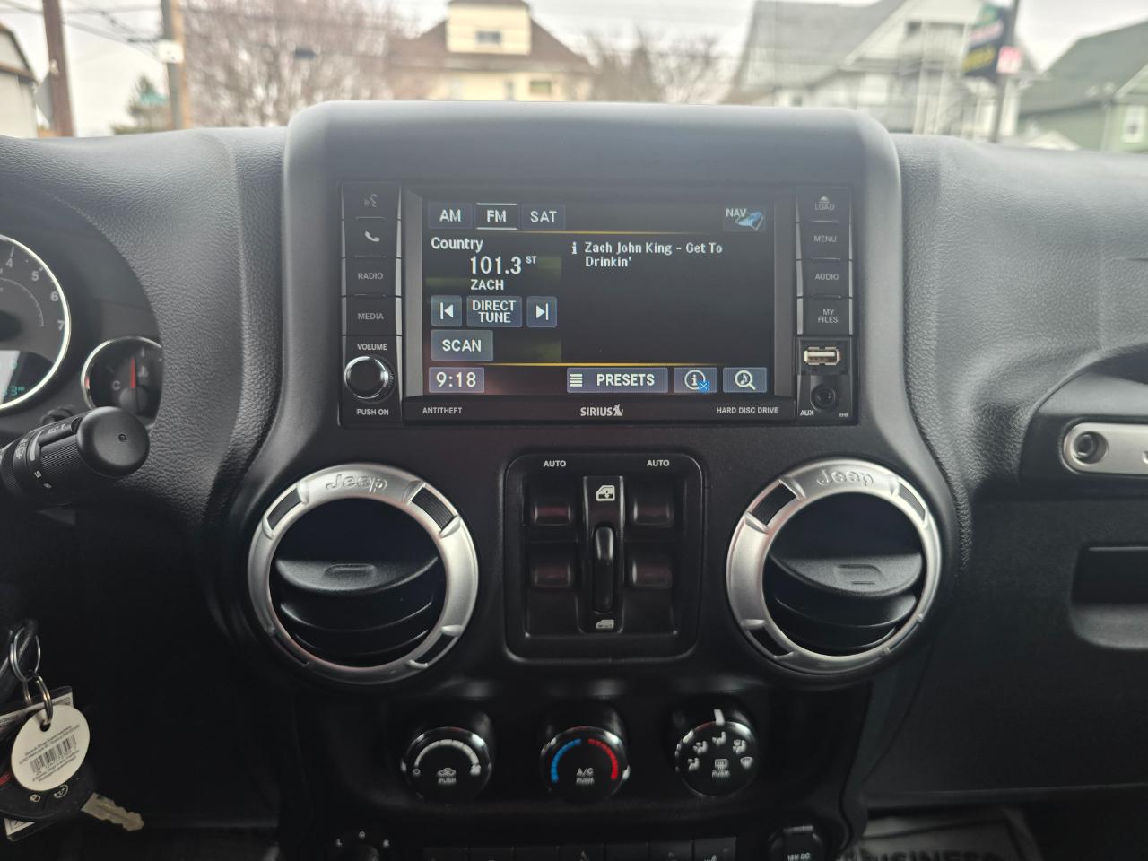 Jeep Wrangler Unlimited 4WD 4dr Sahara 2016