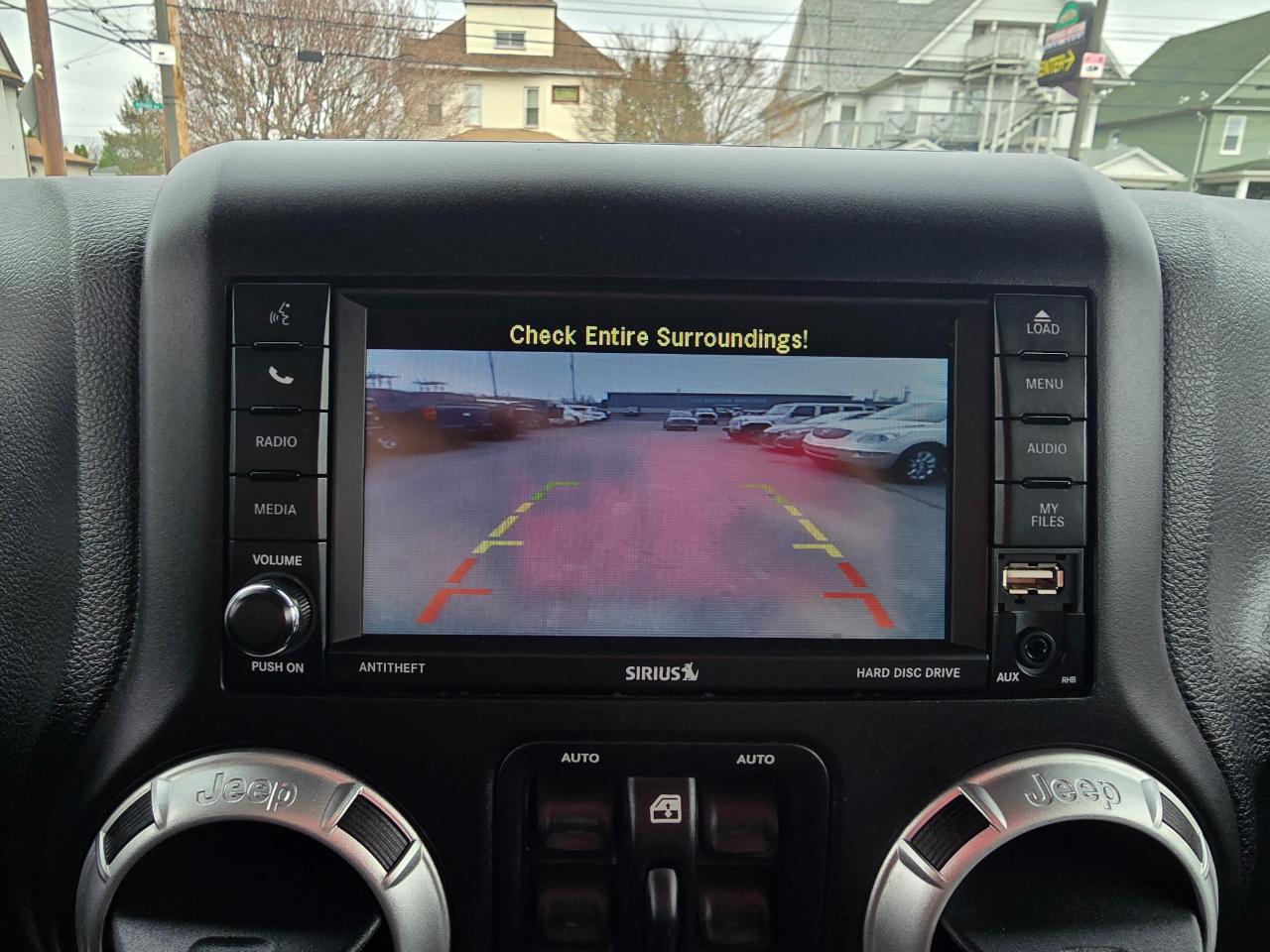 Jeep Wrangler Unlimited 4WD 4dr Sahara 2016