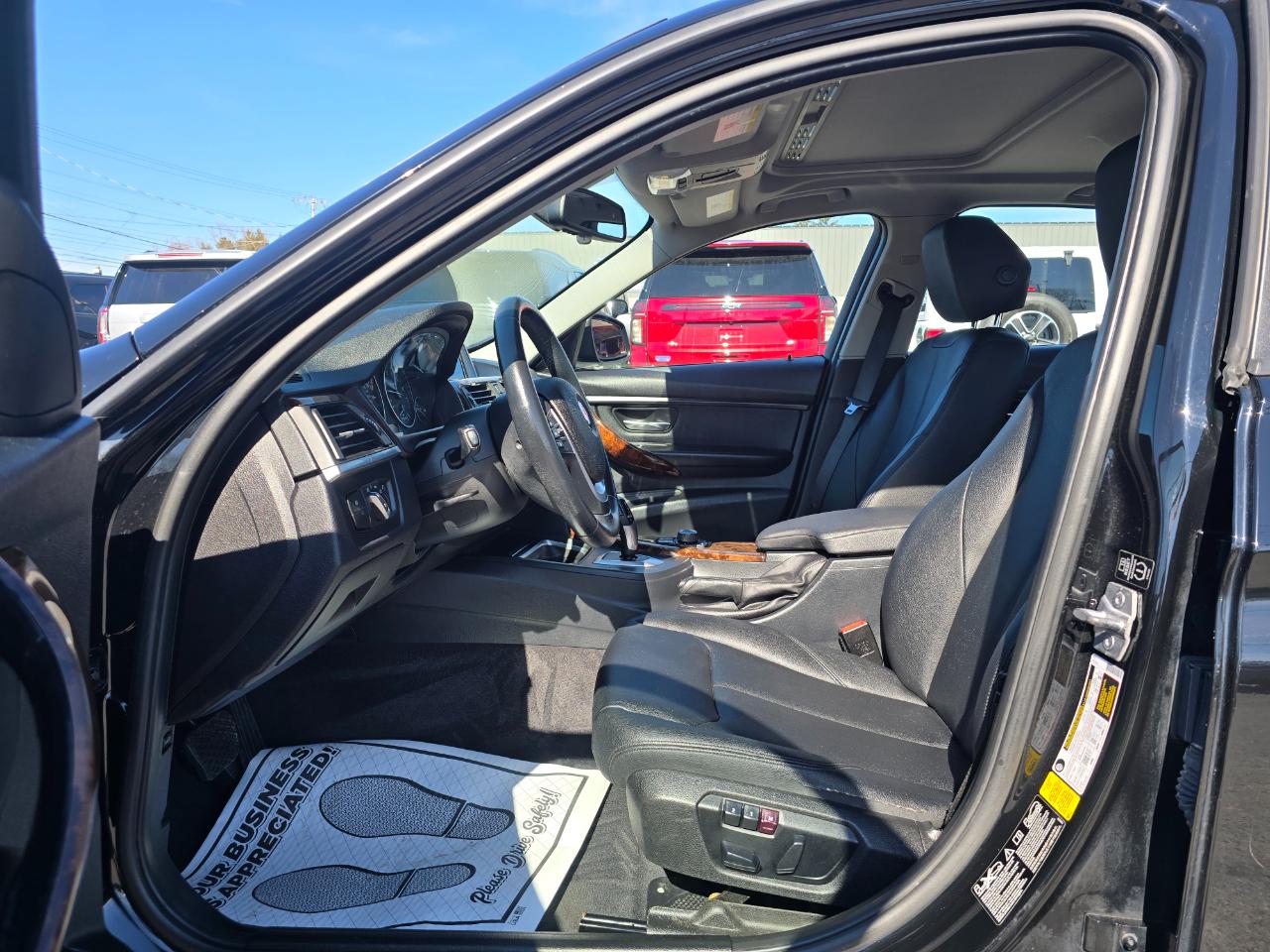 BMW 3 Series 4dr Sdn 328i xDrive AWD 2014