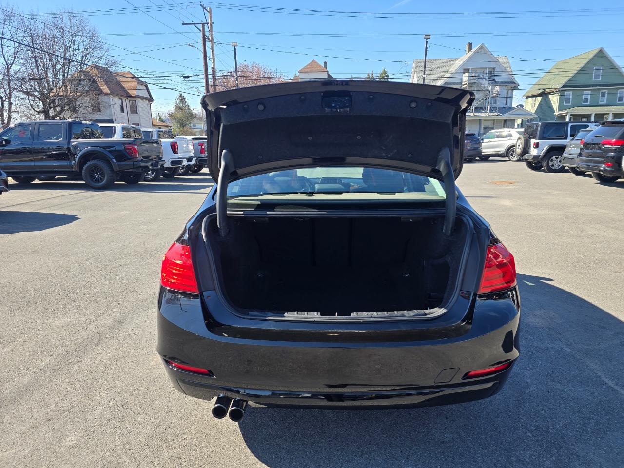 BMW 3 Series 4dr Sdn 328i xDrive AWD 2014