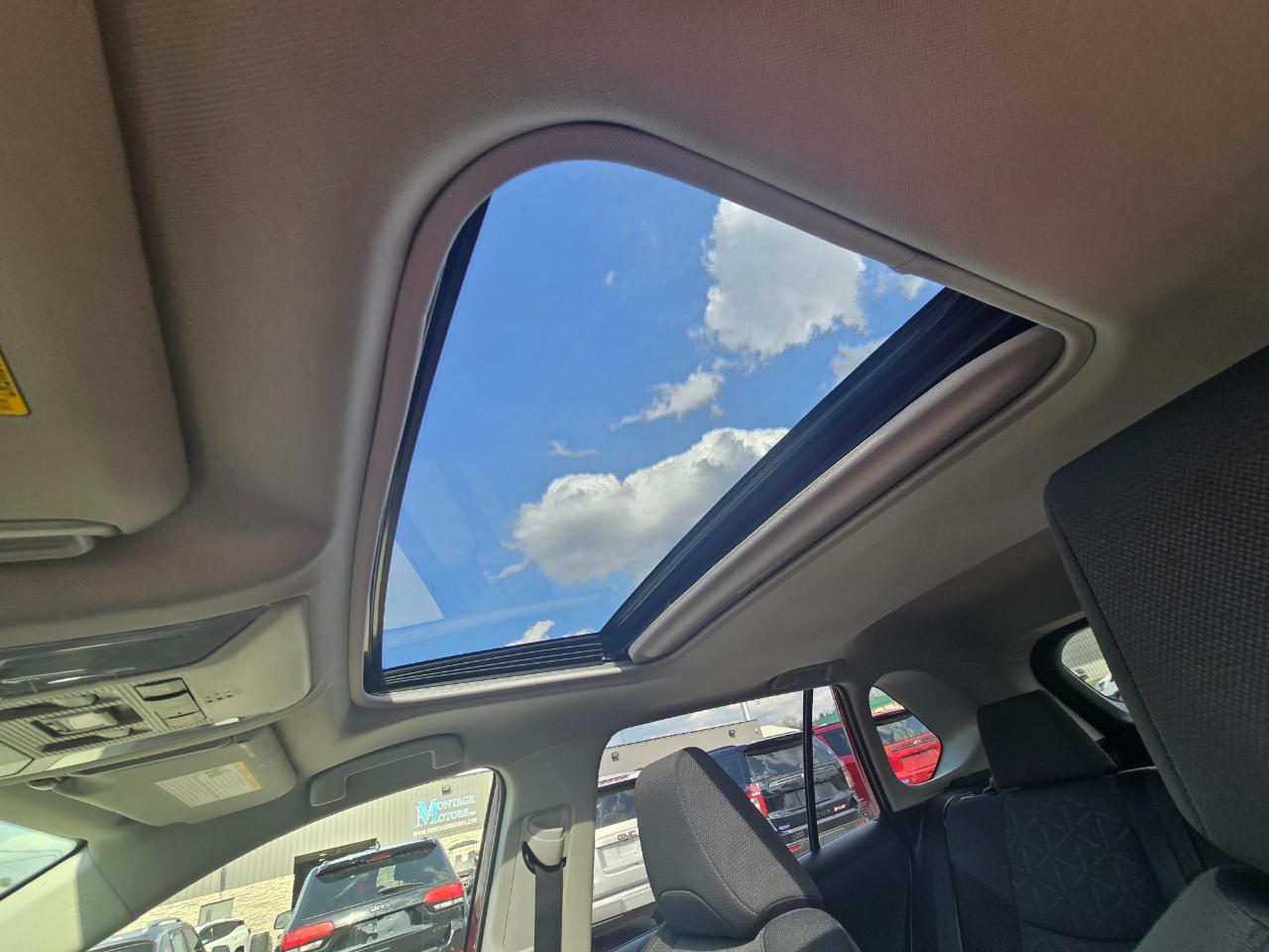 Toyota RAV4 XLE AWD 2019