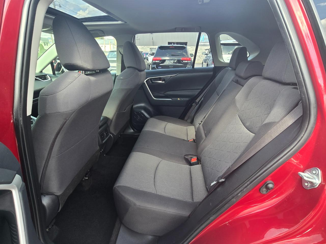 Toyota RAV4 XLE AWD 2019