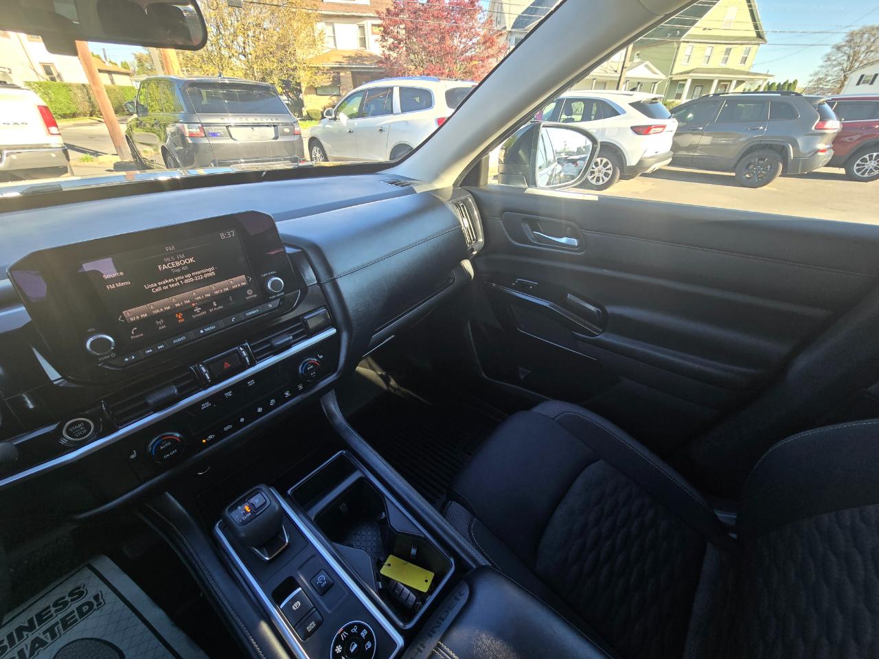 Nissan Pathfinder SV 4WD 2022