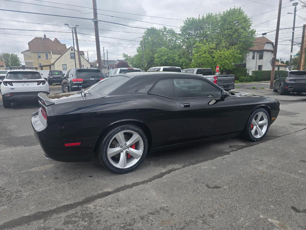 Dodge Challenger 2dr Cpe SRT8 2009