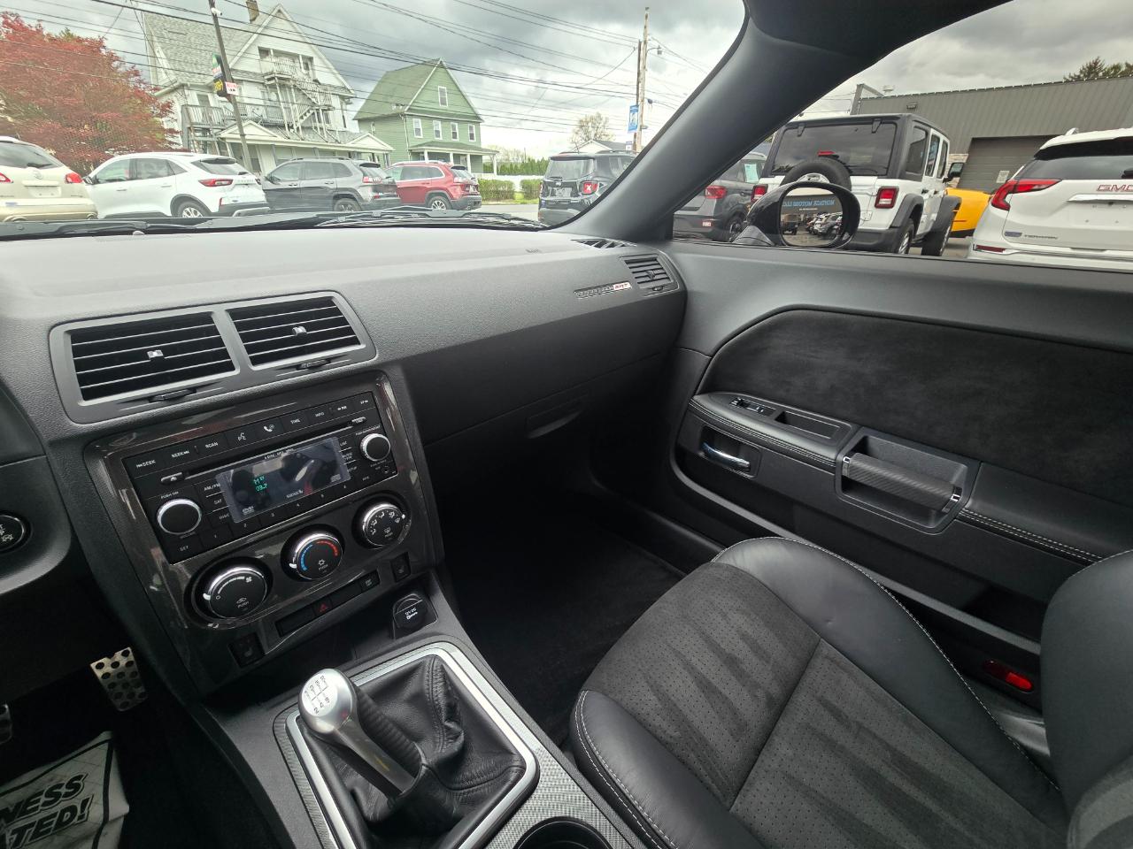 Dodge Challenger 2dr Cpe SRT8 2009