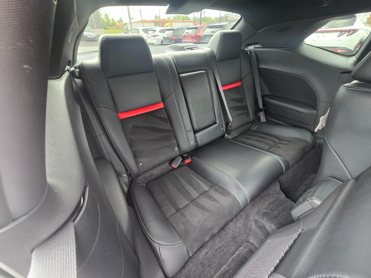 Dodge Challenger 2dr Cpe SRT8 2009