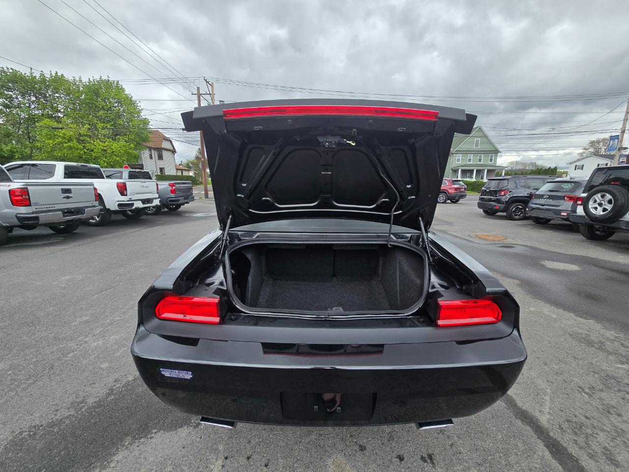 Dodge Challenger 2dr Cpe SRT8 2009