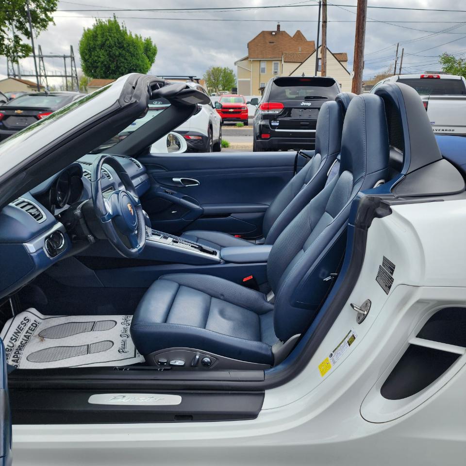 Porsche Boxster 2dr Roadster 2013