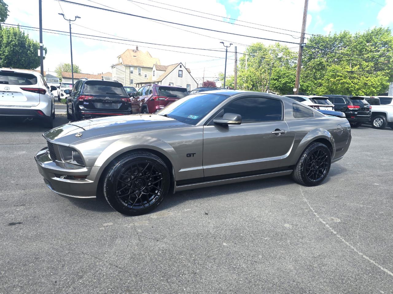 Ford Mustang 2dr Cpe GT Deluxe 2005