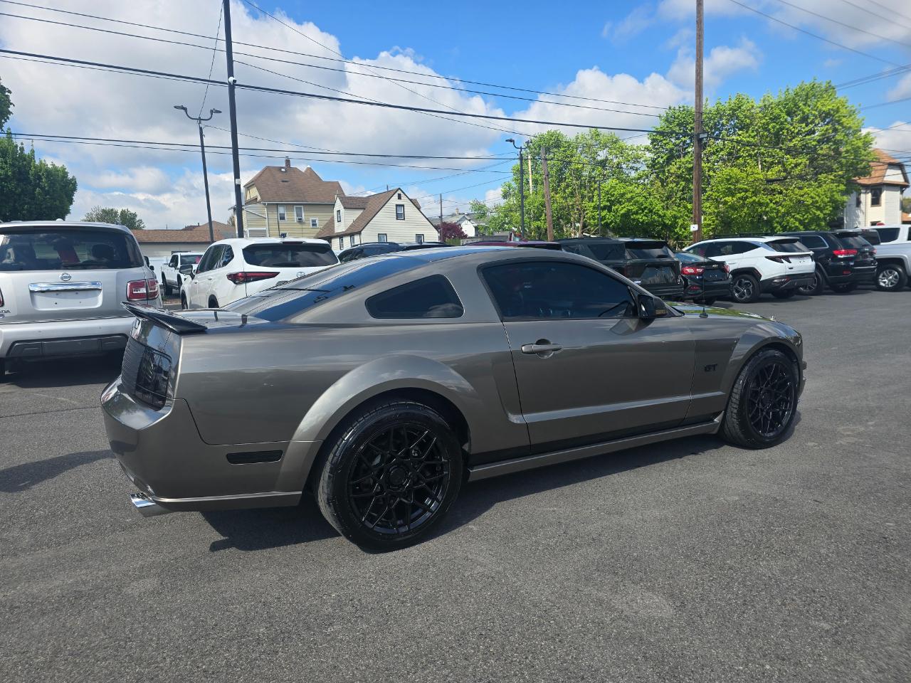 Ford Mustang 2dr Cpe GT Deluxe 2005