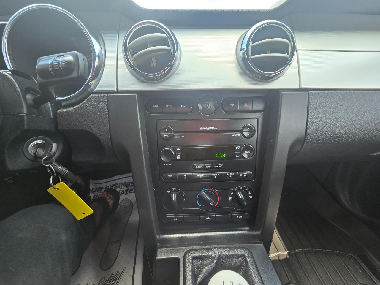 Ford Mustang 2dr Cpe GT Deluxe 2005