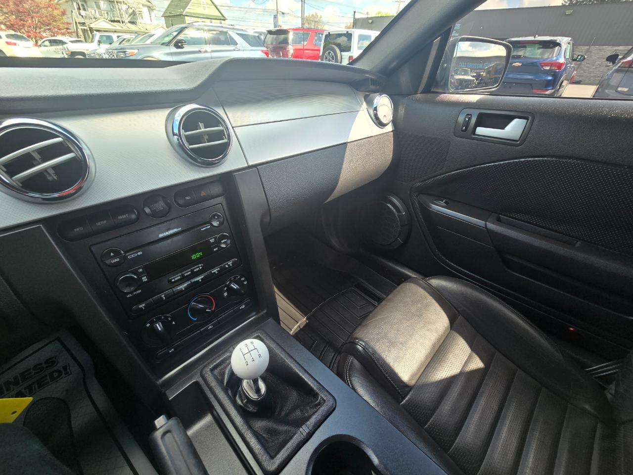 Ford Mustang 2dr Cpe GT Deluxe 2005